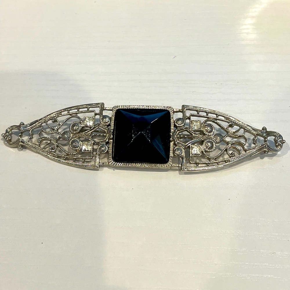 Vintage Black Gem Pin Brooch/Antique Jet/Onyx Effect/ Retro/Pin/Silver Tone